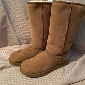 UGG Australia Women's Classic Tall  Boots SZ 10